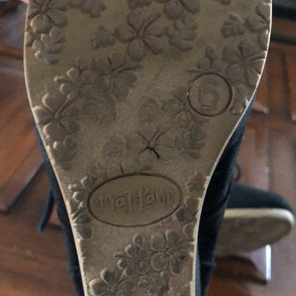 Women’s size 6 black Mad Love Myrtle Wedge Booties - Picture 7 of 9